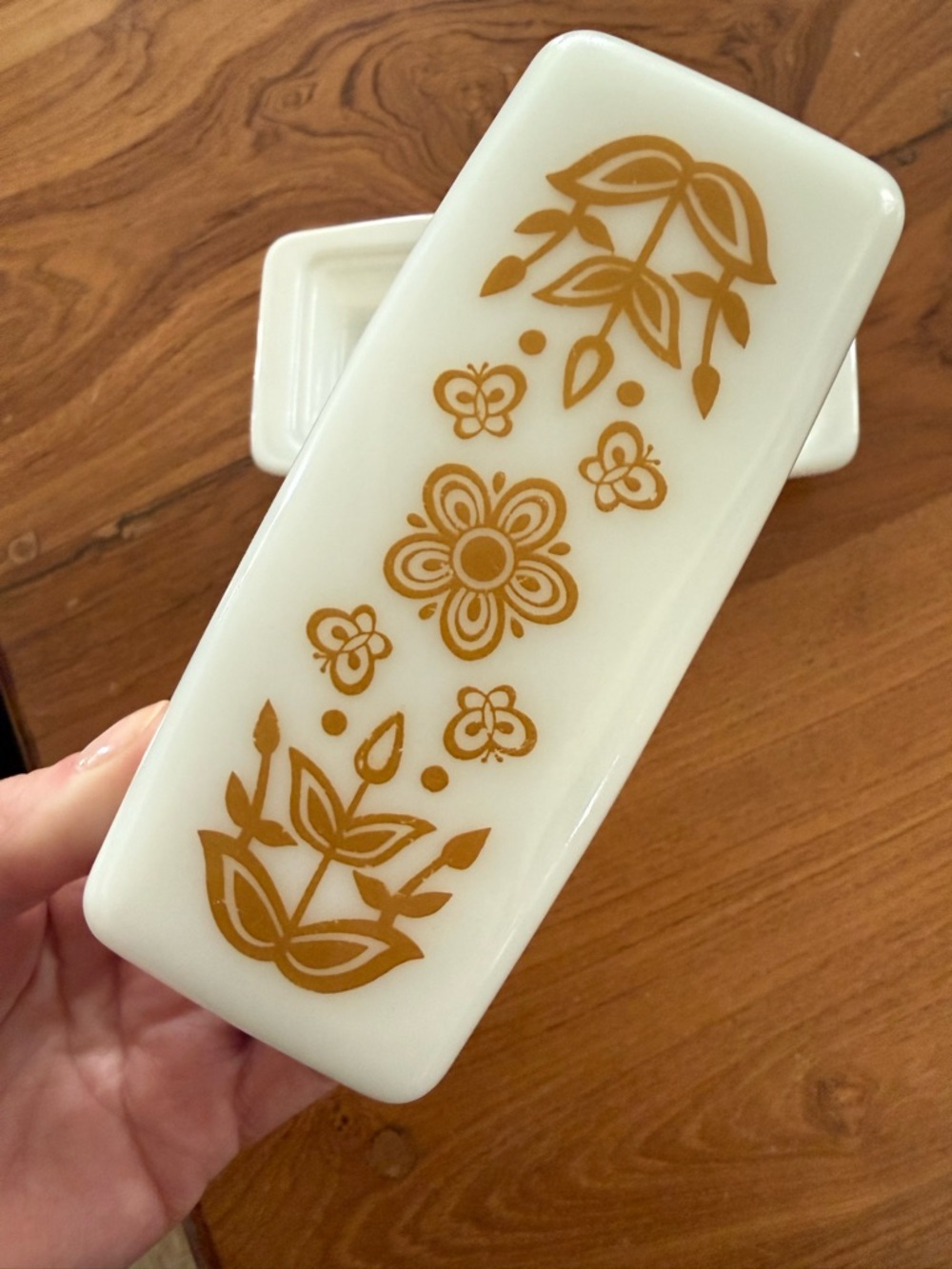 PYREX Butterfly Gold Butter Dish - Picture 4 of 5